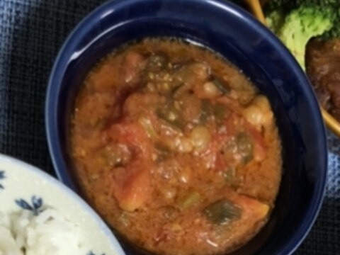 シマチョウとトマトの煮込み